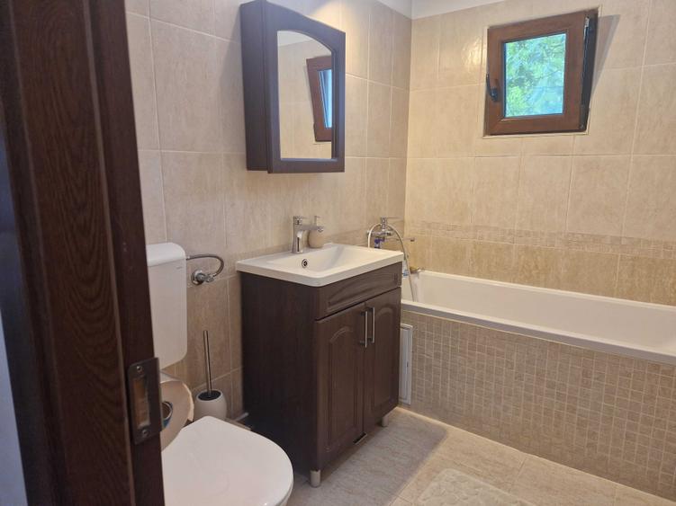 Apartament cu 2 camere decomandat în Între Lacuri