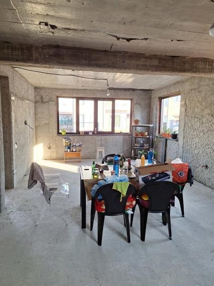 Casă cu 3 camere în Tunari