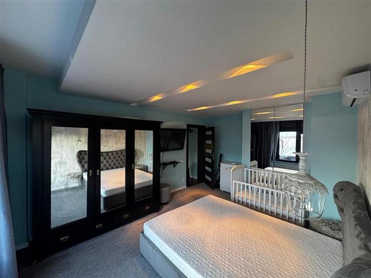 Apartament cu 2 camere semidecomandat, mobilat în Bună Ziua