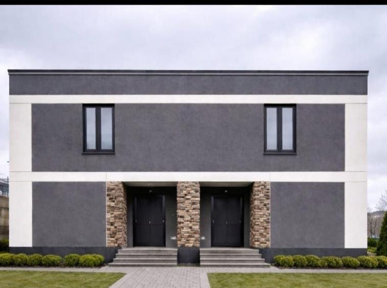 Apartament cu 3 camere decomandat în Exterior Vest