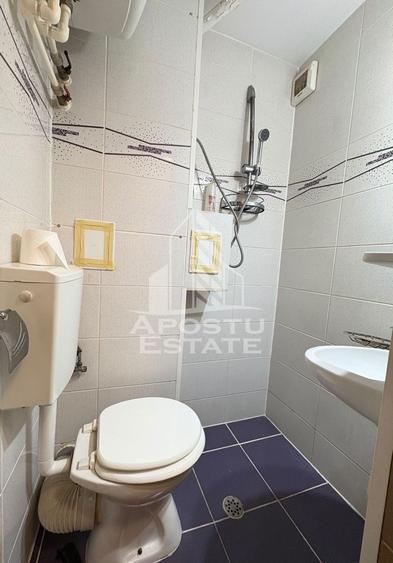 Garsonieră nedecomandată, mobilată în Complex Studențesc