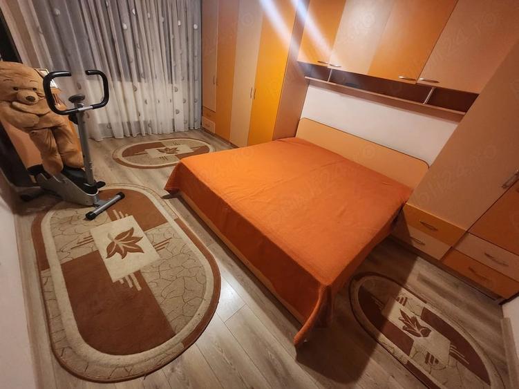 Apartament cu 3 camere decomandat în Vest