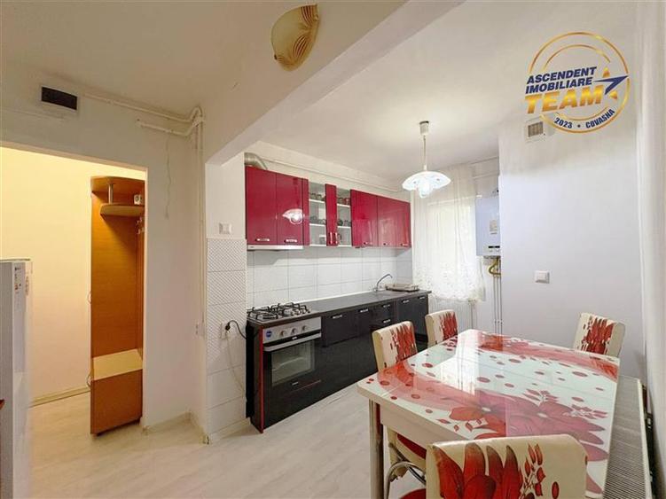 Apartament cu 2 camere semidecomandat, mobilat în Ciucului