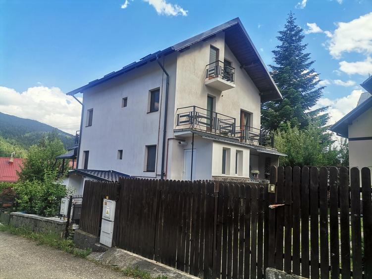 Casă cu 4 camere în Valea Alba