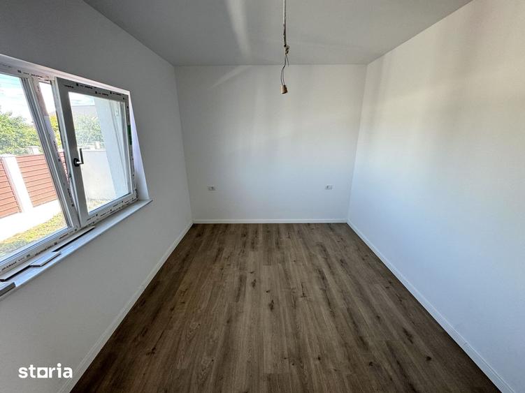 500mp teren!Dormitor jos!ASFALT!Incalz in pard!Vila 4 camere Miroslava - 7