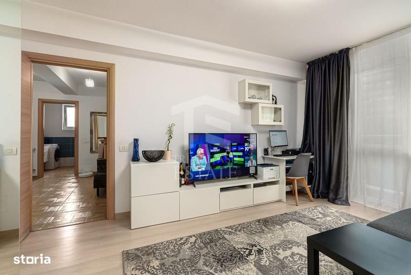 Apartament cu 3 camere decomandat în Titan