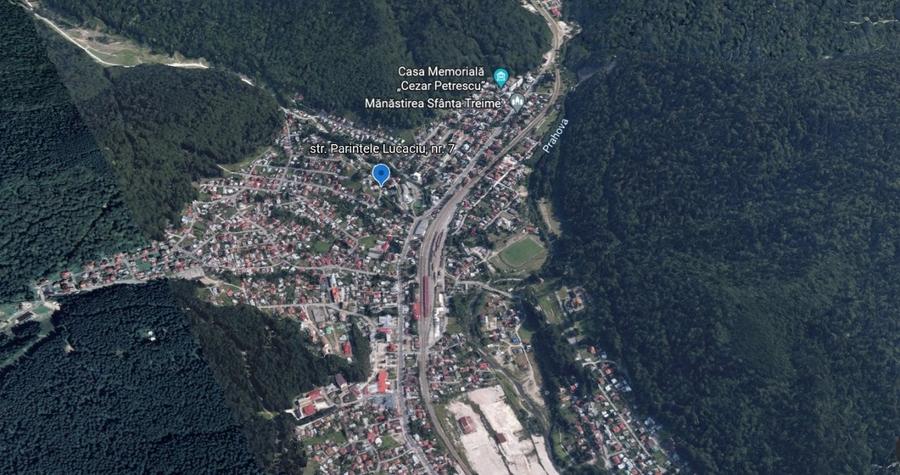 Apartament cu 2 camere semidecomandat, mobilat în Central