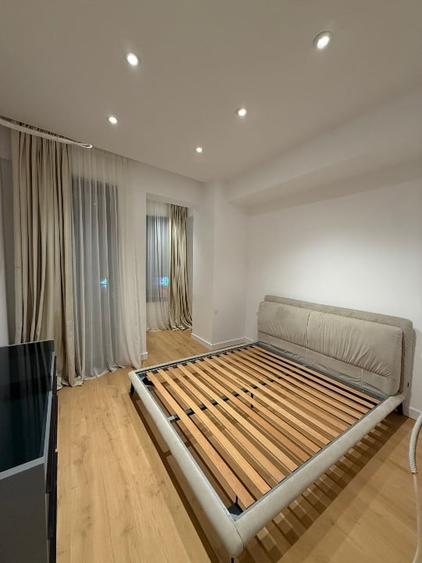 Apartament cu 3 camere semidecomandat, mobilat în Obor