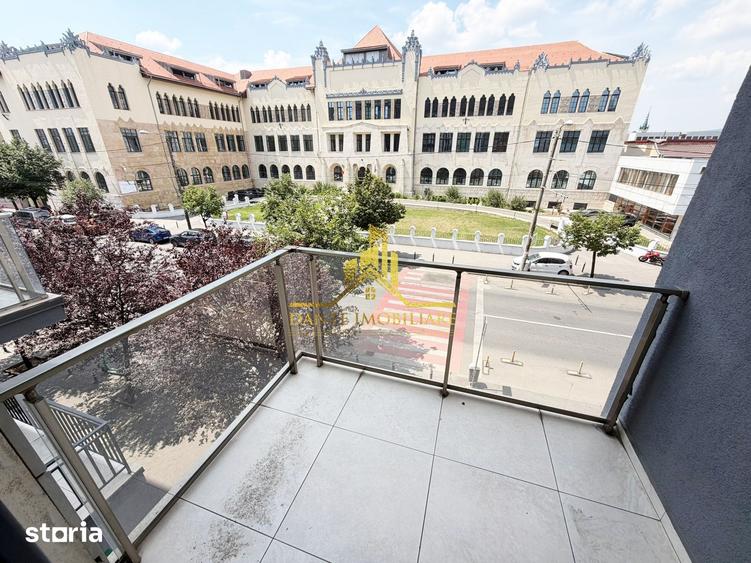 Apartament cu 2 camere semidecomandat, mobilat în Central