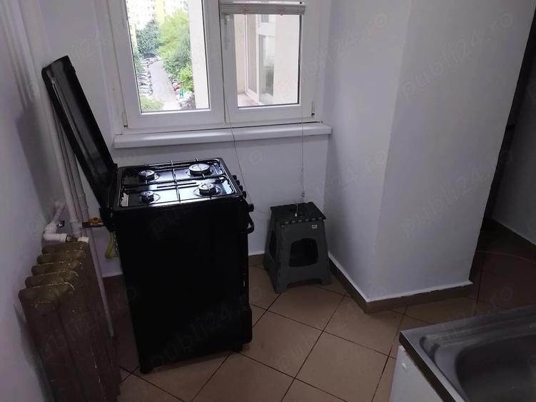 Garsonieră decomandată în Central