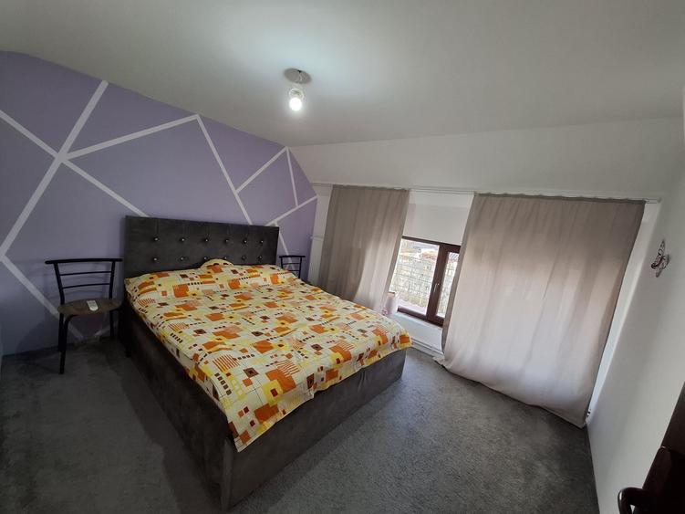 Casă cu 4 camere în Lacu