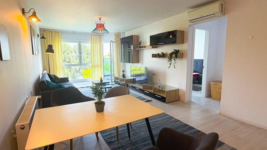 Apartament cu 2 camere semidecomandat, mobilat în Floreasca