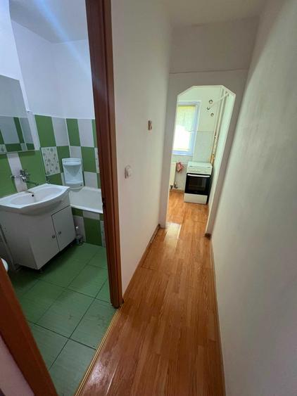 Garsonieră decomandată în Românești