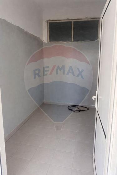 Spațiu comercial, de 330 mp, în Pianu de Jos