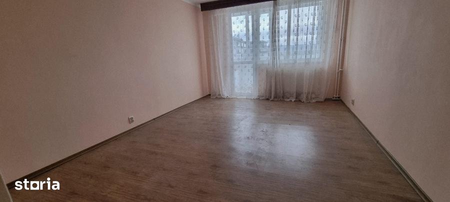 Apartament cu 3 camere în Cornișa