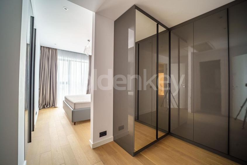 Apartament cu 3 camere semidecomandat, mobilat în Aviației