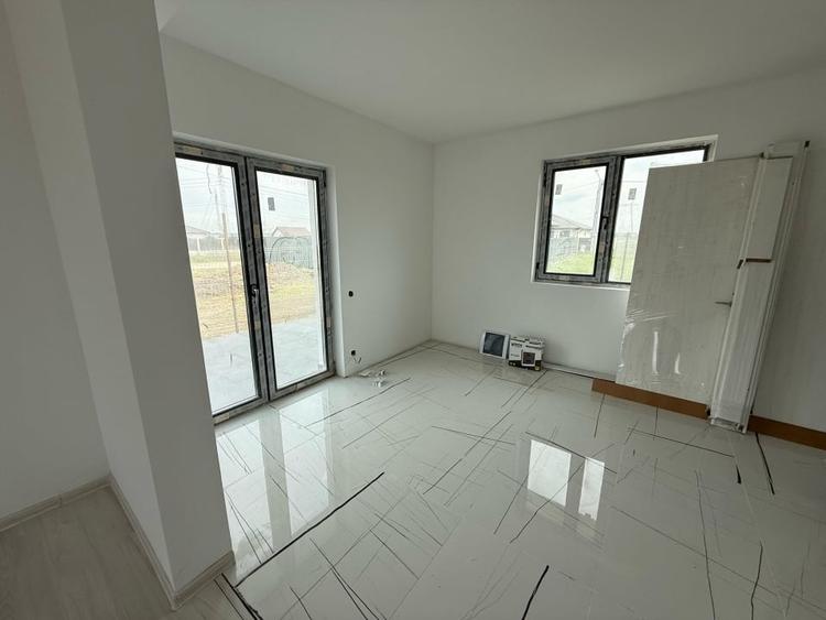 Casă individuală cu 3 camere cu Teren 350 Mp în Berceni
