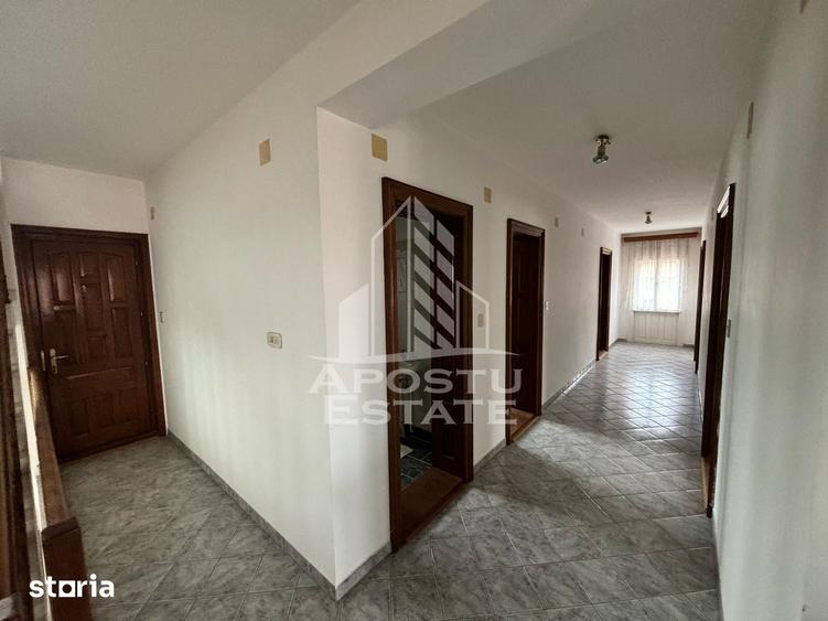Casă cu Teren 470 Mp în Lupac
