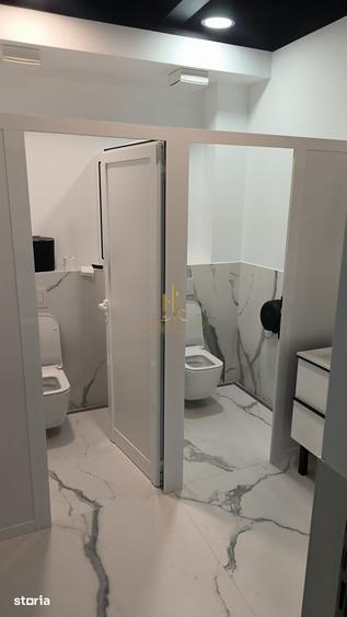 Spațiu comercial, de 1,400 mp, în Central