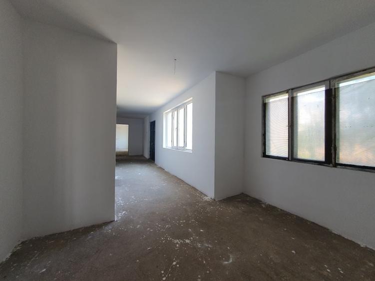 Casă cu 4 camere în Tuzla