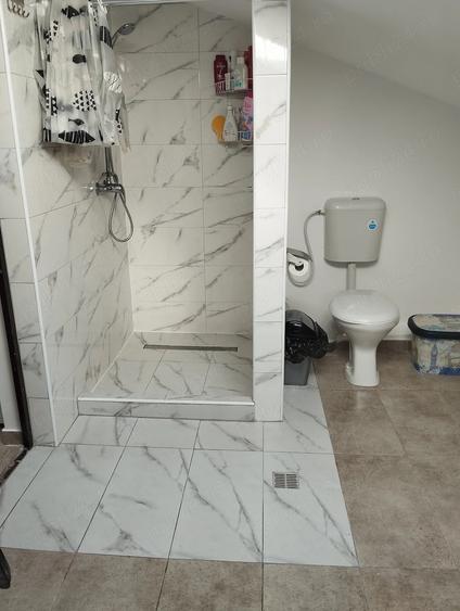 Apartament cu 3 camere semidecomandat în Câmpului