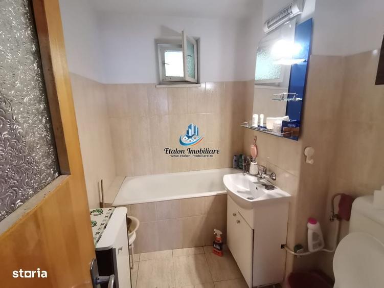 Apartament cu 3 camere decomandat în Dărmănești