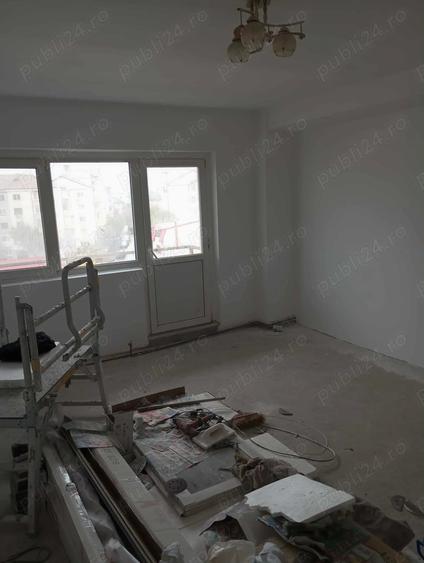 Apartament cu 2 camere decomandat în Micro 3