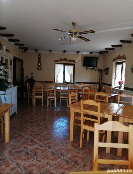 Spațiu comercial, de 320 mp, în Hălăucești