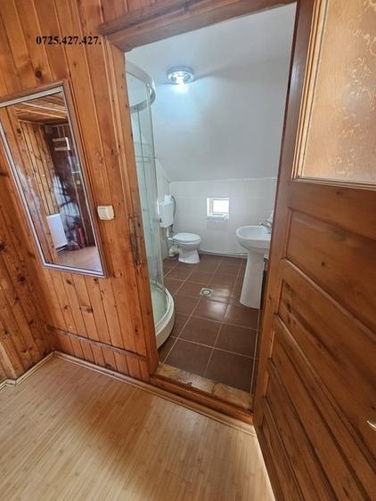 Casă cu 25 camere cu Teren 2940 Mp în Central
