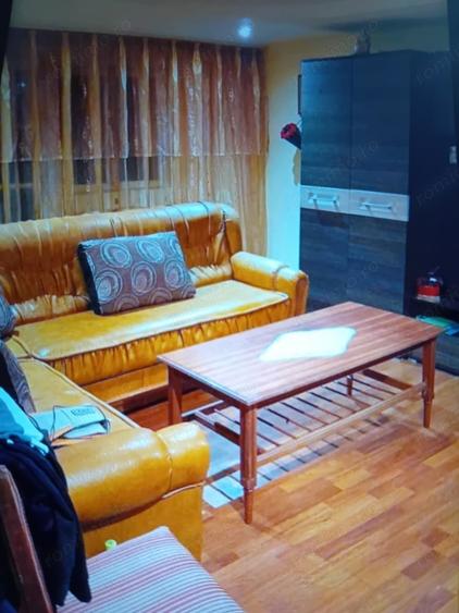 Casă cu 6 camere cu Teren 1000 Mp în Stâlpeni