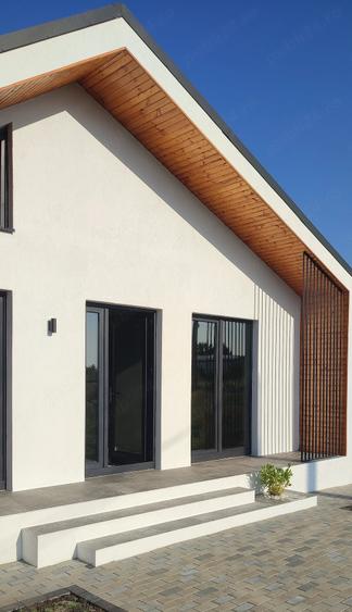 Casă cu Teren 490 Mp în Central