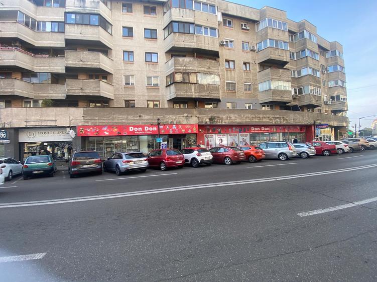 Spațiu comercial, de 684 mp, în Central