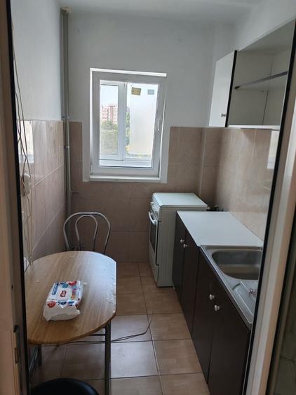 Garsonieră decomandată în Gorjului
