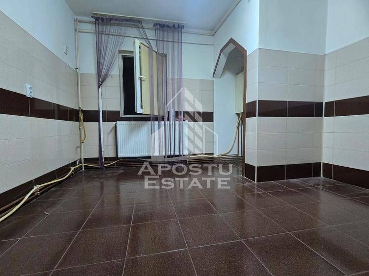 Apartament cu 2 camere semidecomandat în Micălaca
