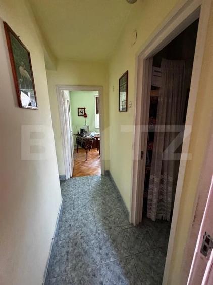 Apartament cu 3 camere decomandat în Central