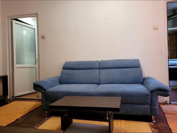 Apartament cu 2 camere semidecomandat, mobilat în Valea Rosie