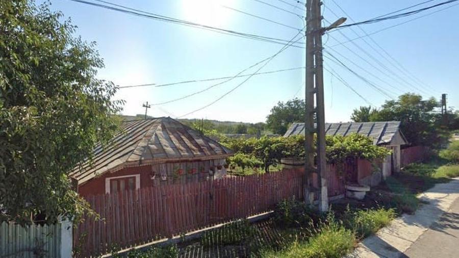 Casă individuală cu 4 camere cu Teren 3400 Mp în Buciumeni
