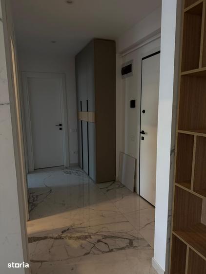 Apartament cu 3 camere decomandat, mobilat în Exterior Vest