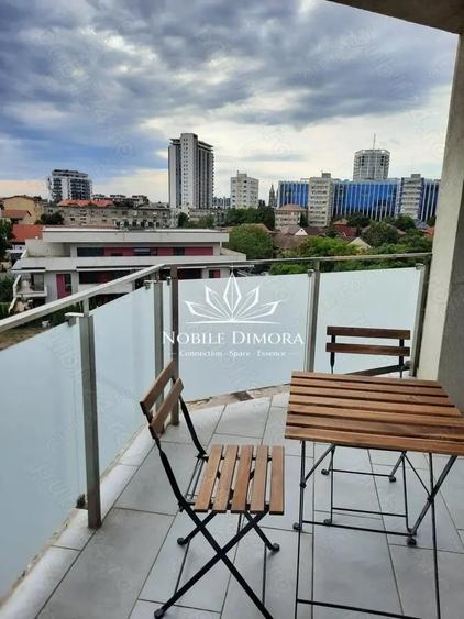 Apartament cu 3 camere semidecomandat în Tipografilor