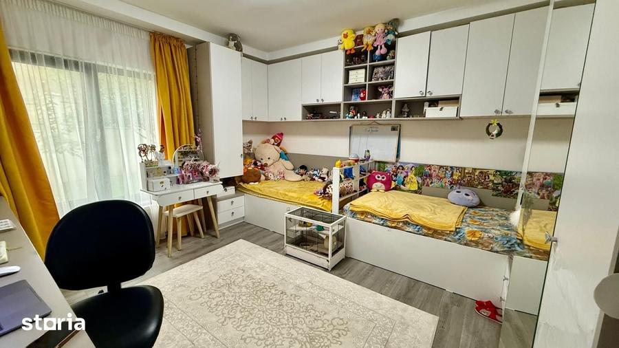 Casă cu 5 camere cu Teren 600 Mp în Aroneanu