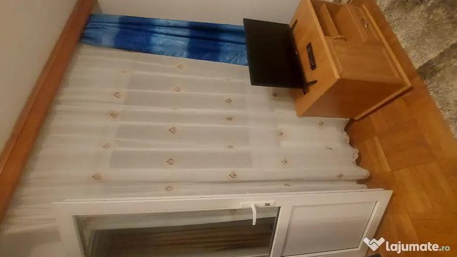 Apartament cu 2 camere semidecomandat în Baba Novac