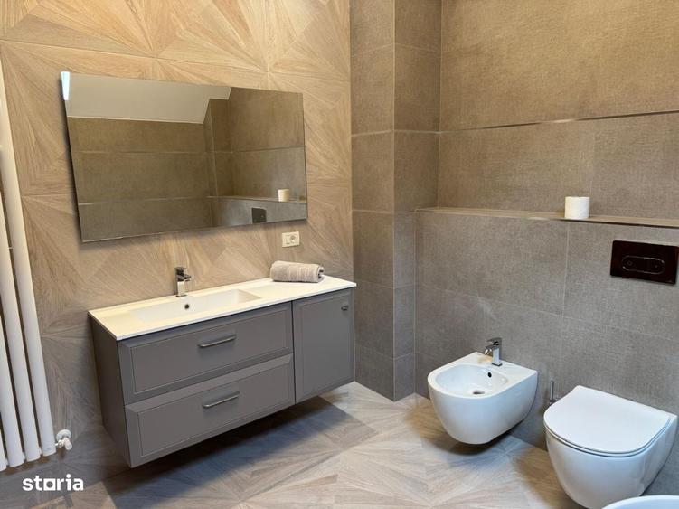 Casa cu 9 camere, piscina si garaj in suburbie - 18