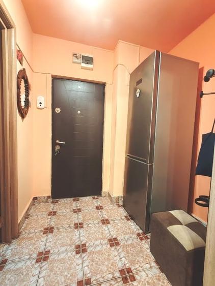 Apartament cu 2 camere semidecomandat în Trivale