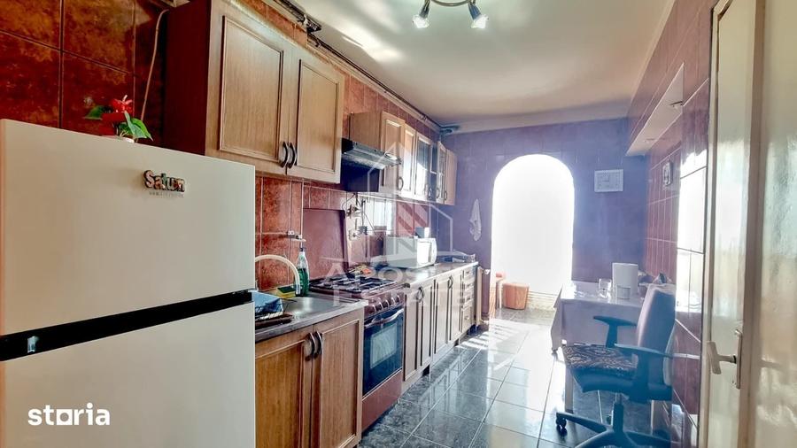 Apartament cu 3 camere decomandat în Circumvalațiunii