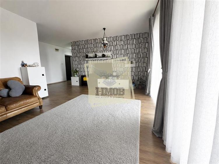 Apartament cu 3 camere decomandat, mobilat în Exterior Sud