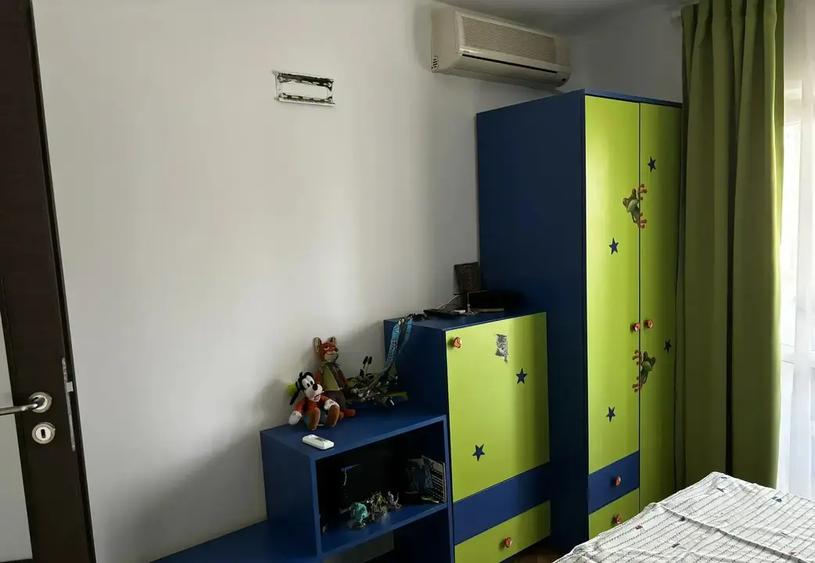 Apartament cu 4 camere decomandat, mobilat în 13 Septembrie