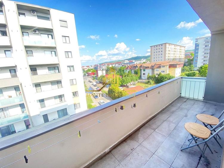 Apartament cu 2 camere decomandat, mobilat în Calea Turzii