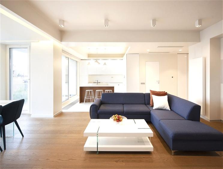 Apartament cu 3 camere decomandat, mobilat în Iancu Nicolae