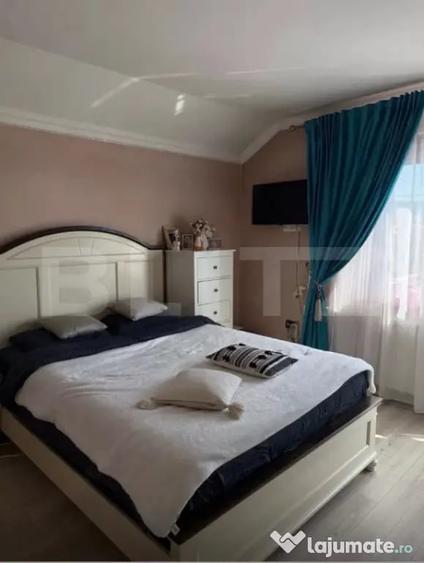 Casă cu 7 camere cu Teren 760 Mp în Sud
