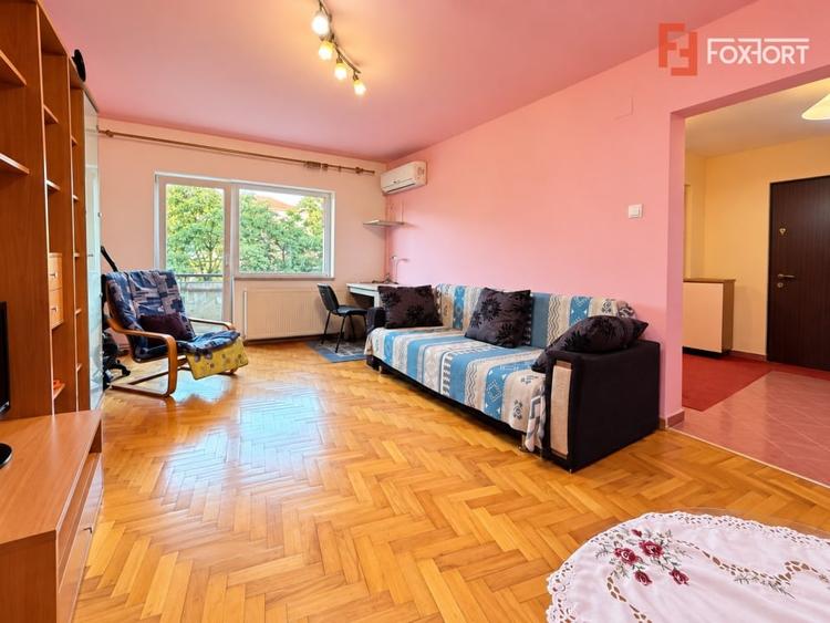 Apartament cu 3 camere decomandat, mobilat în Soarelui